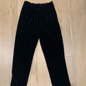 Lilla P Velvet Pant